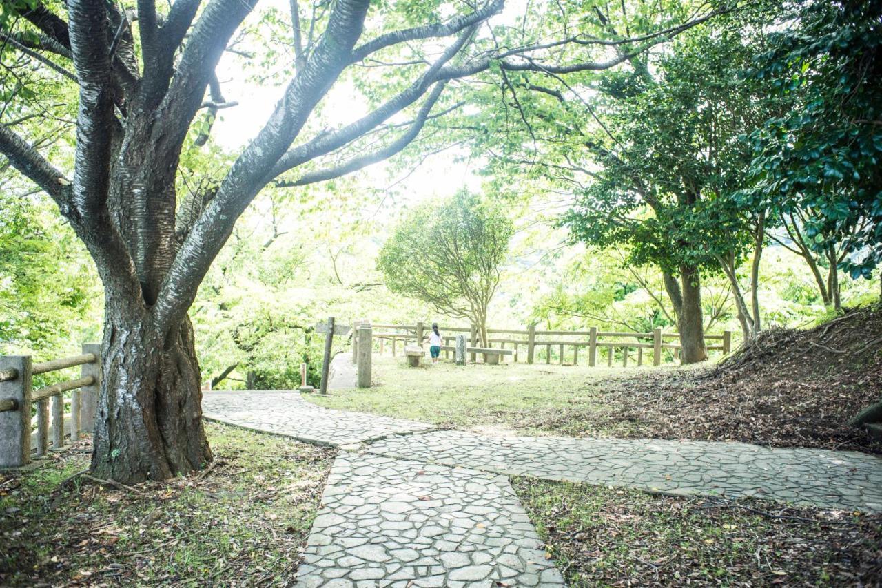 Book & Guesthouse Hitotomaru Toyooka  Exterior photo
