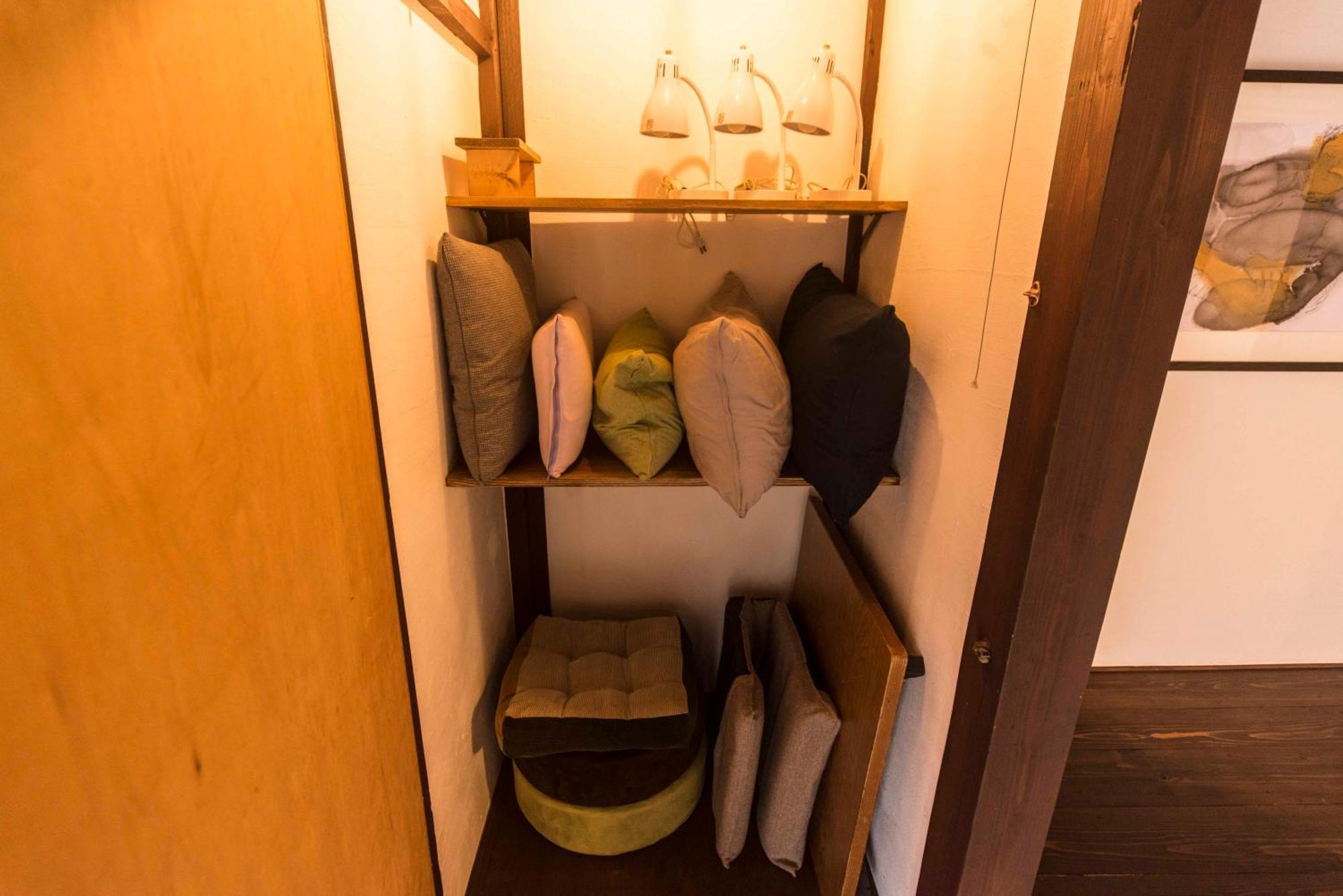 Book & Guesthouse Hitotomaru Toyooka  Room photo